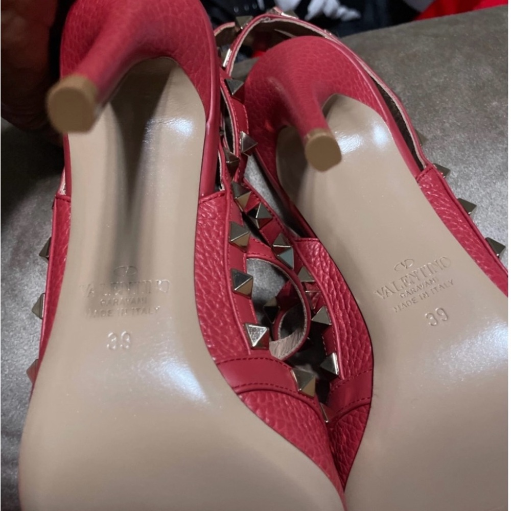 VALENTINO // ROCKSTUD//  ROCK PINK - Picture 4 of 9